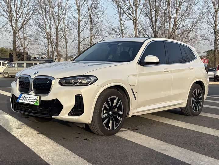 Фото 2 - BMW iX3