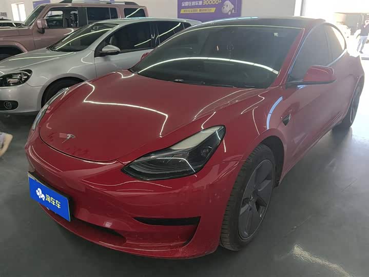 Фото 1 - Tesla Model 3