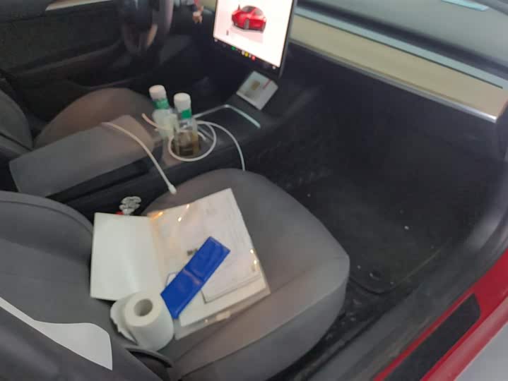 Фото 8 - Tesla Model 3