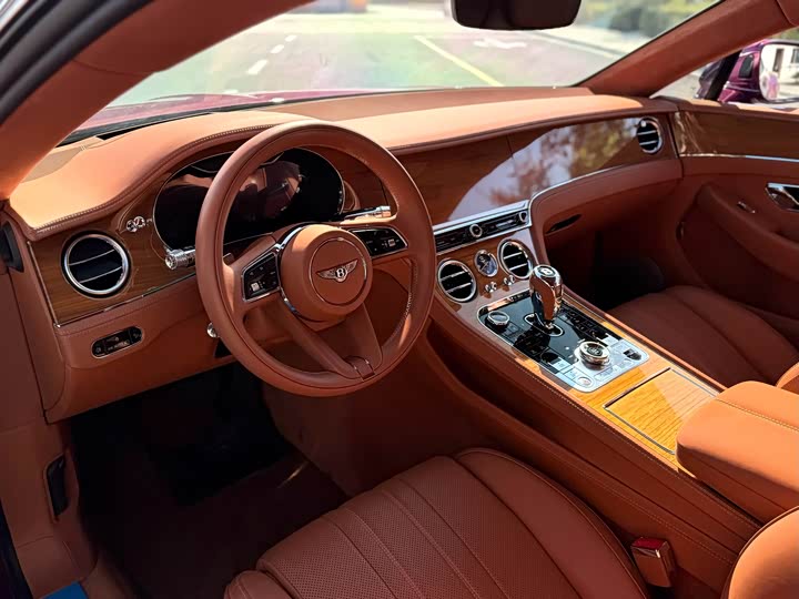 Фото 5 - Bentley Continental GT