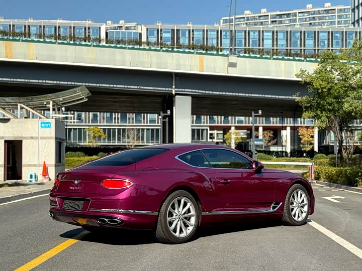 Фото 7 - Bentley Continental GT