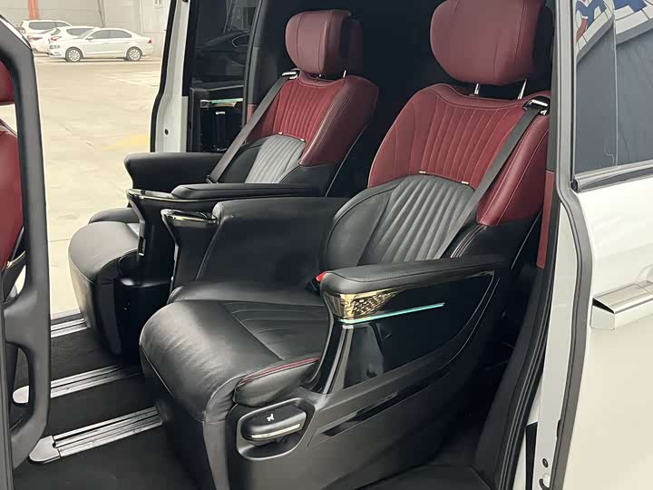 Фото 9 - GAC Trumpchi M8