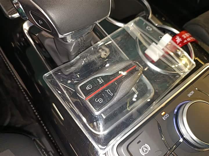 Фото 9 - Hongqi HS7