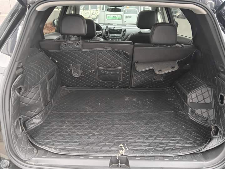 Фото 4 - Chevrolet Equinox