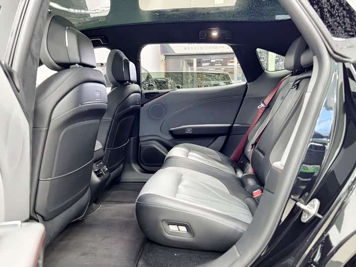 Фото 7 - Zeekr 007 GT