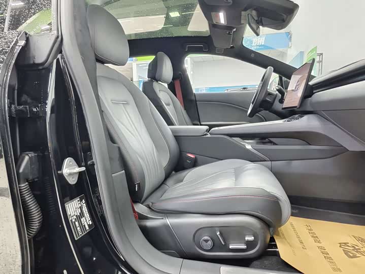 Фото 8 - Zeekr 007 GT