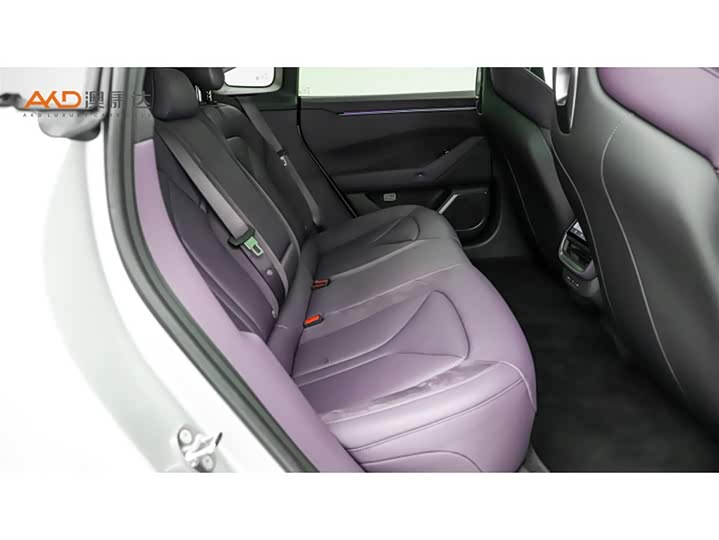 Фото 8 - XPeng P7