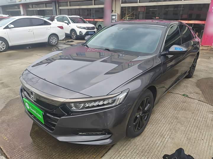 Фото 1 - Honda Accord