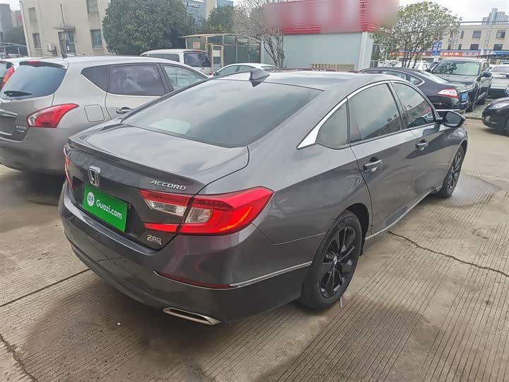 Фото 7 - Honda Accord