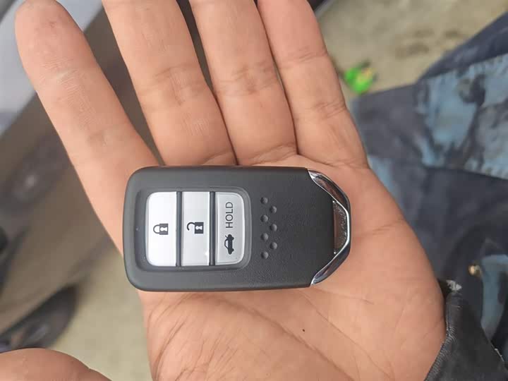 Фото 9 - Honda Accord