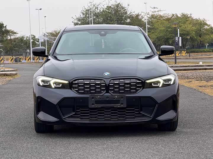 Фото 2 - BMW 3 Series