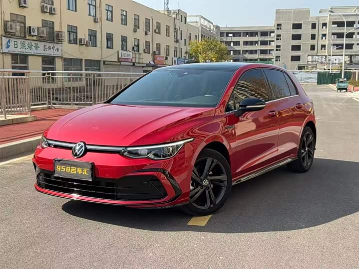 Фото 1 - Volkswagen Golf