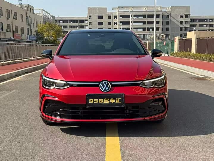 Фото 2 - Volkswagen Golf