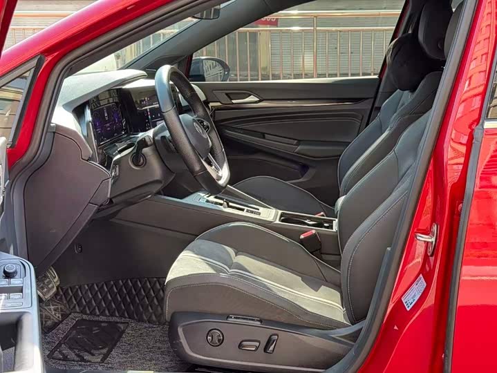 Фото 4 - Volkswagen Golf