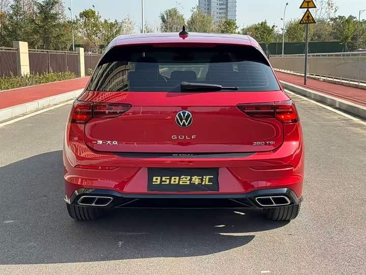 Фото 8 - Volkswagen Golf