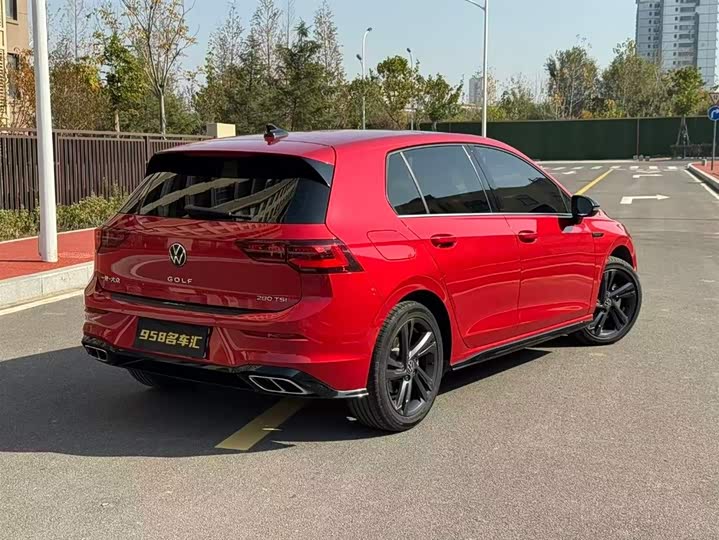 Фото 9 - Volkswagen Golf