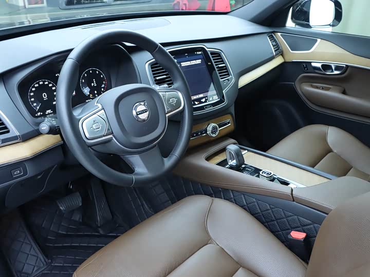 Фото 5 - Volvo XC90