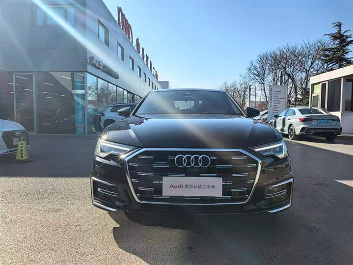 Фото 2 - Audi A6L