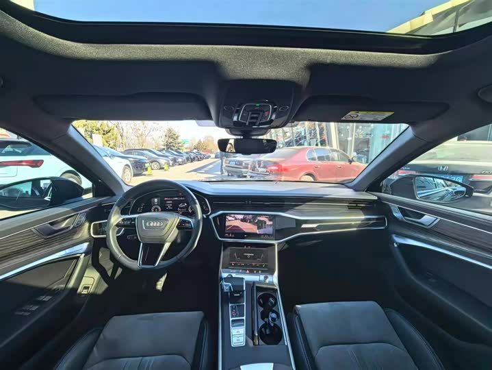 Фото 9 - Audi A6L