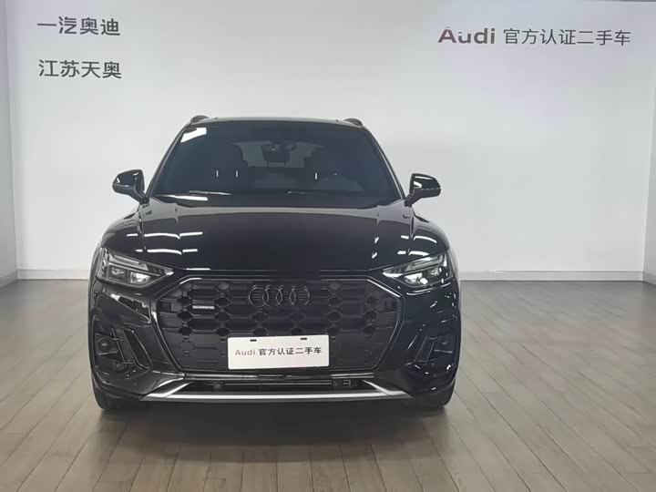 Фото 2 - Audi Q5L