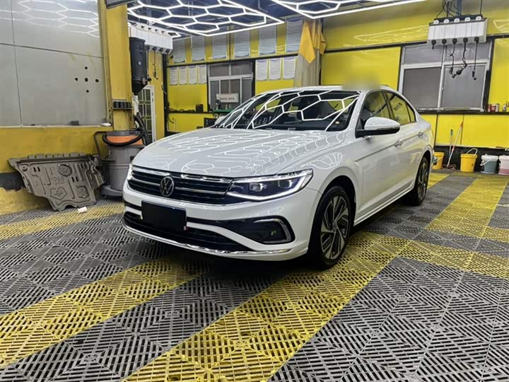 Фото 1 - Volkswagen Bora