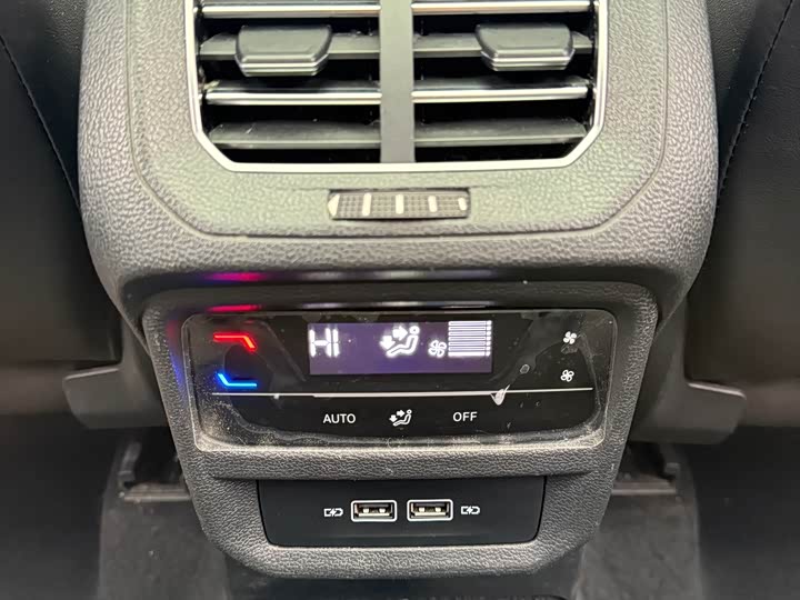 Фото 9 - Volkswagen Tayron X