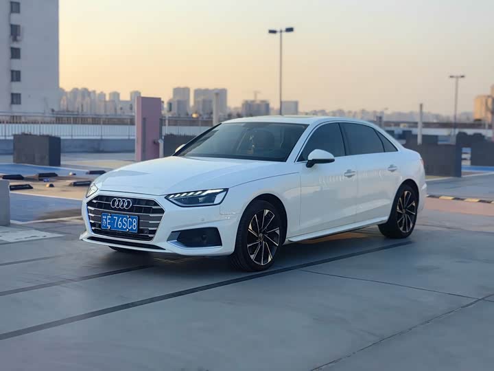 Фото 1 - Audi A4L