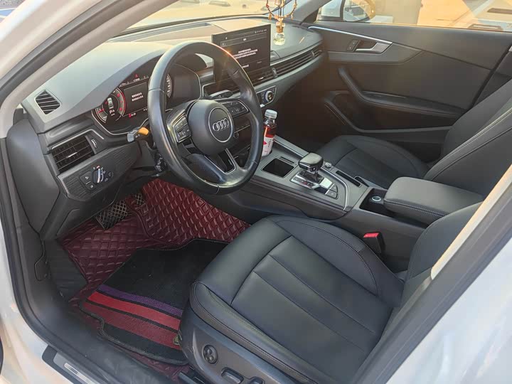 Фото 3 - Audi A4L