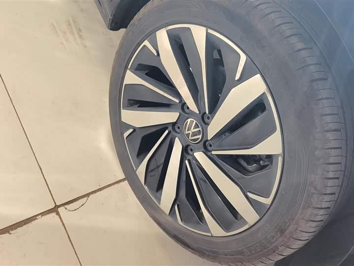 Фото 6 - Volkswagen Passat