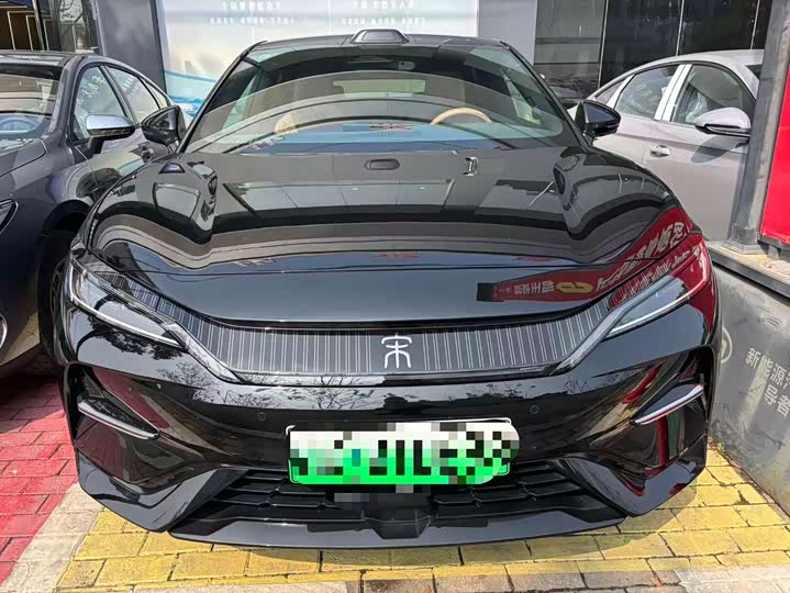 Фото 2 - BYD Song L