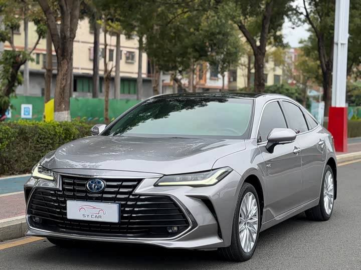 Фото 1 - Toyota Avalon