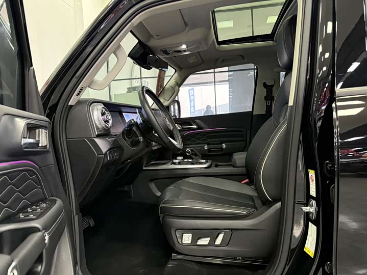 Фото 6 - Tank 300