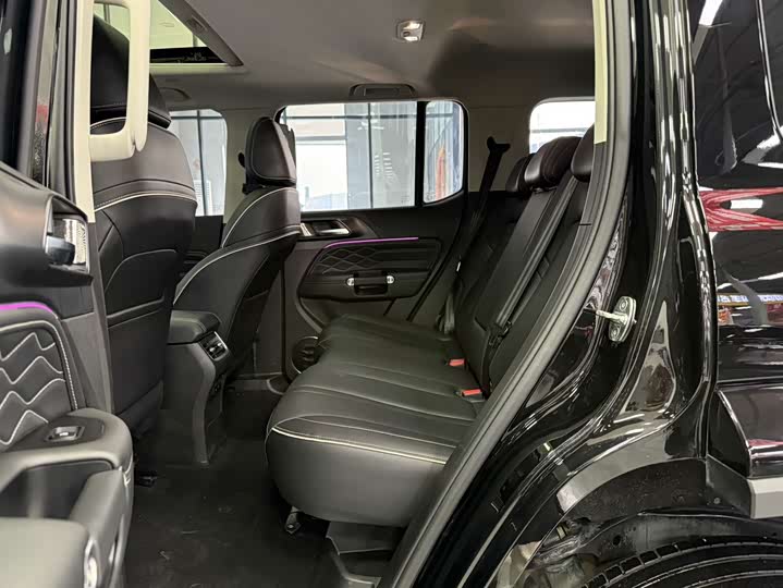 Фото 7 - Tank 300