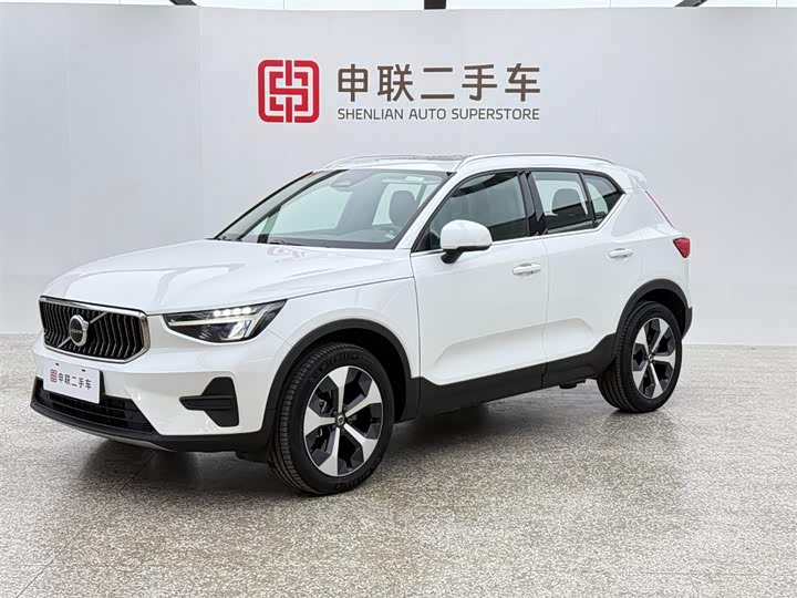 Фото 1 - Volvo XC40