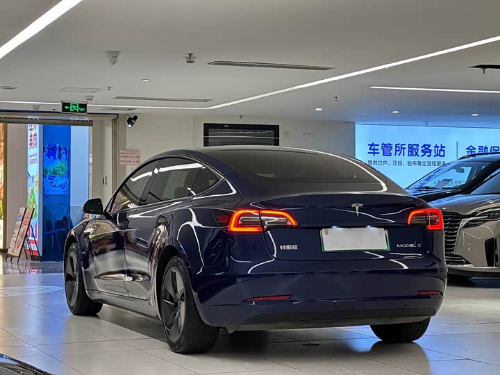 Фото 5 - Tesla Model 3