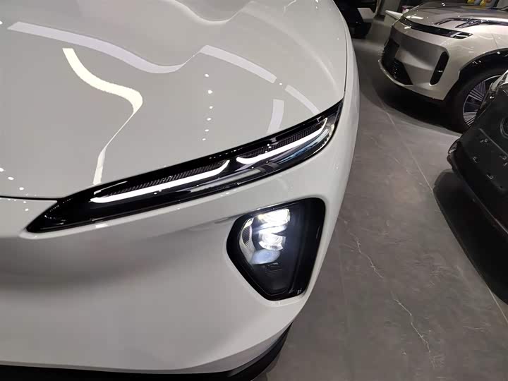 Фото 6 - Nio ES6