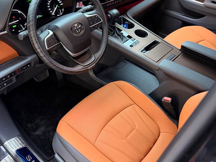 Фото 5 - Toyota Sienna