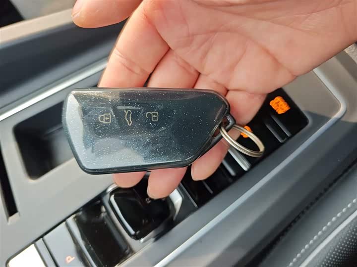 Фото 9 - Volkswagen Golf