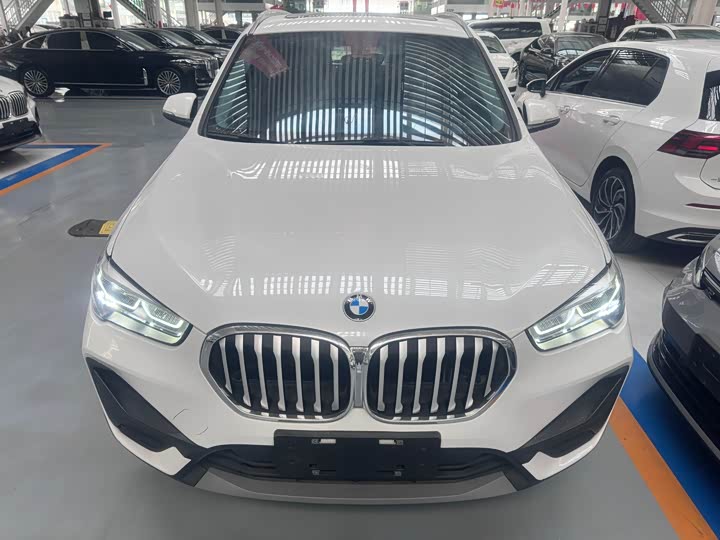 Фото 2 - BMW X1