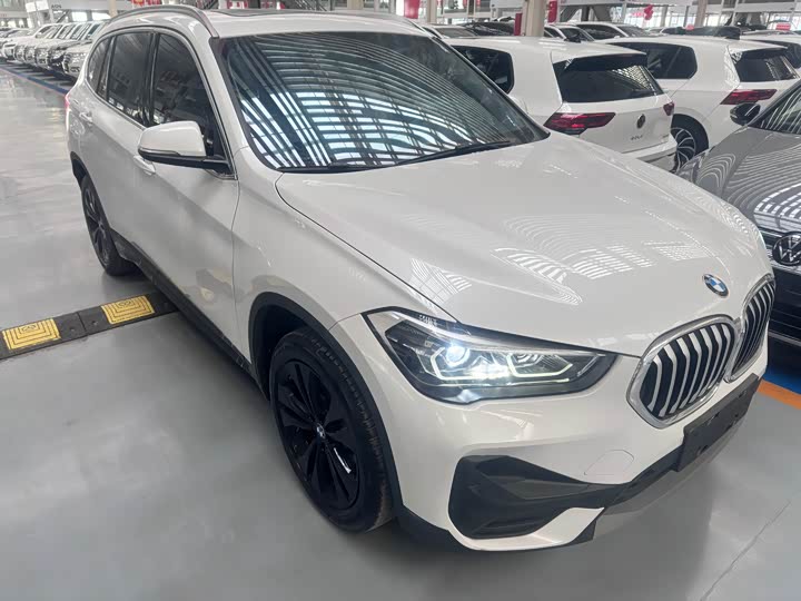 Фото 3 - BMW X1