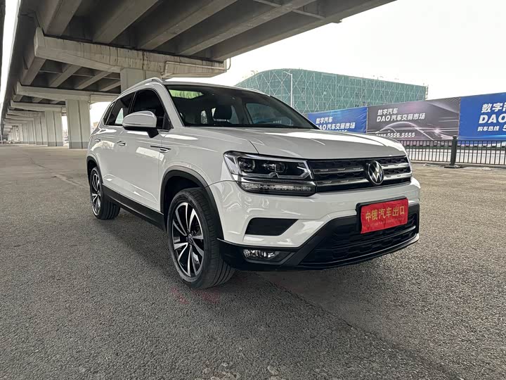 Фото 3 - Volkswagen Tharu