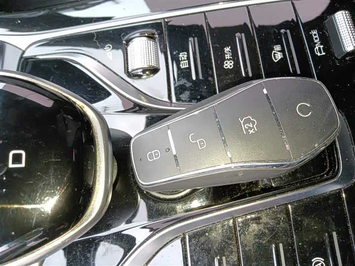 Фото 9 - BYD Qin Plus