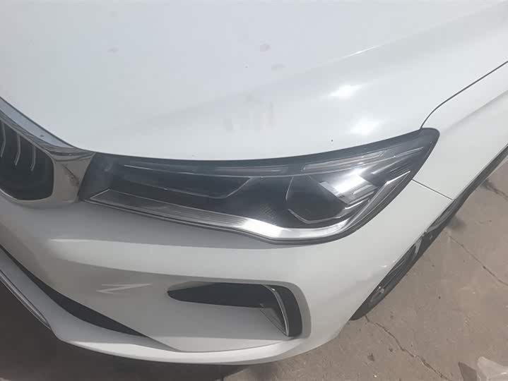 Фото 5 - Geely Emgrand