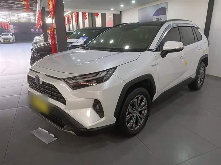 Фото 2 - Toyota RAV4