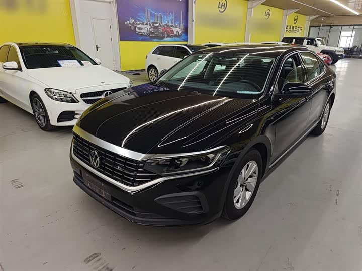 Фото 1 - Volkswagen Passat