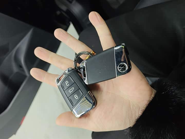 Фото 9 - Volkswagen Passat