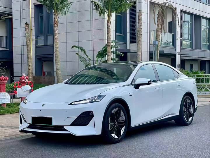 Фото 1 - Changan Deepal SL03