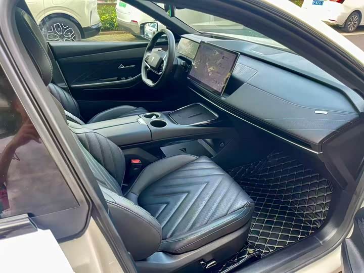 Фото 4 - Changan Deepal SL03