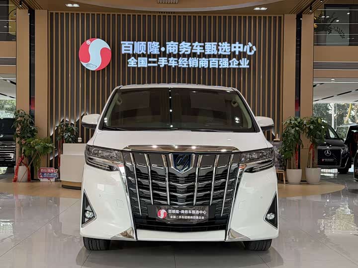 Фото 2 - Toyota Alphard