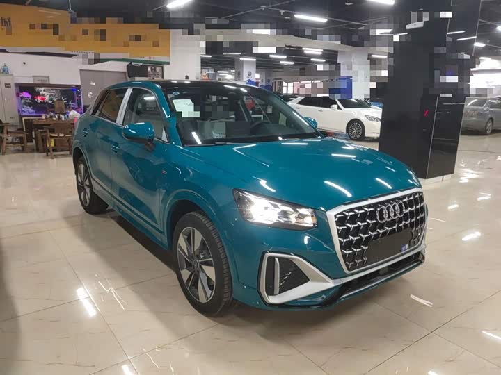 Фото 4 - Audi Q2L